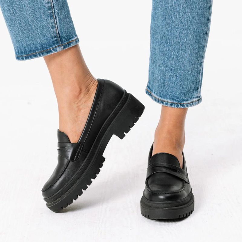 womens-leather-loafers-classy-style womens-leather-loafers-classy-style